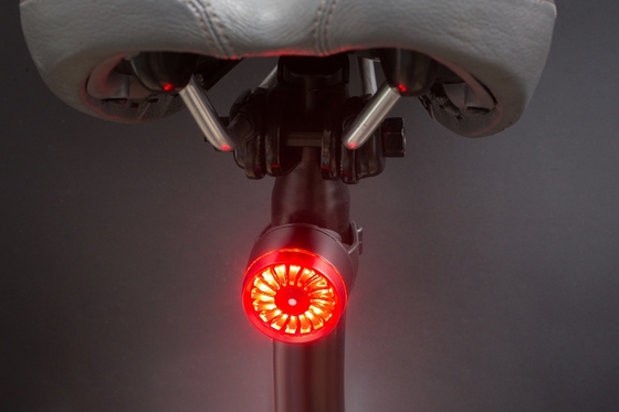 Умные задние фонари велосипеда хвоста для тормоза воспринимая ИПС4 УСБ перезаряжаемые ИПС4 водоустойчивые